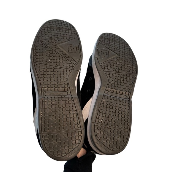 US 14 DC Shoes Men's Black White Skate Retro Style Syntax Low - Picture 7 of 8